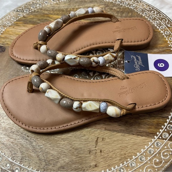 NWT New Decoratived Stoned Flip Flops - Picture 6 of 12